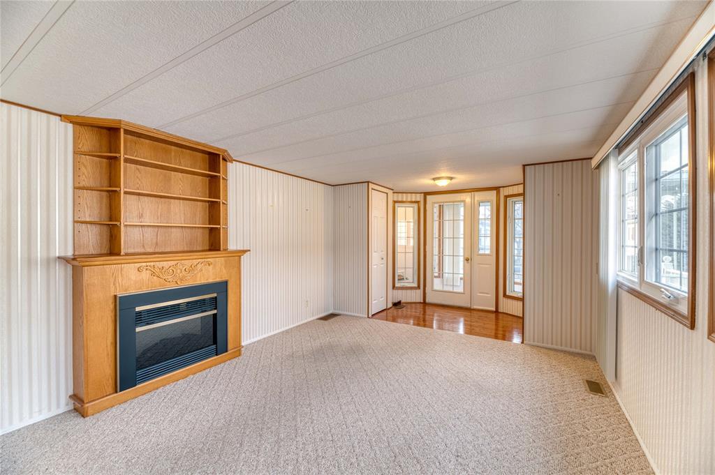 5700 BLACKWELL Sideroad Unit# 102, Sarnia Ontario, Canada