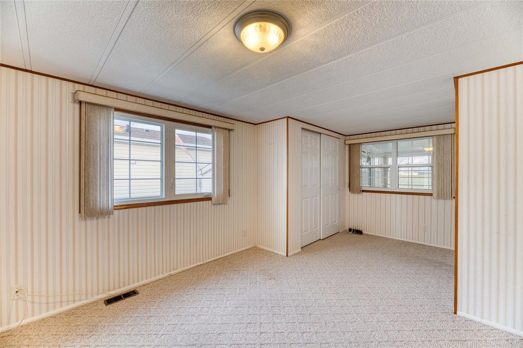5700 BLACKWELL Sideroad Unit# 102, Sarnia Ontario, Canada
