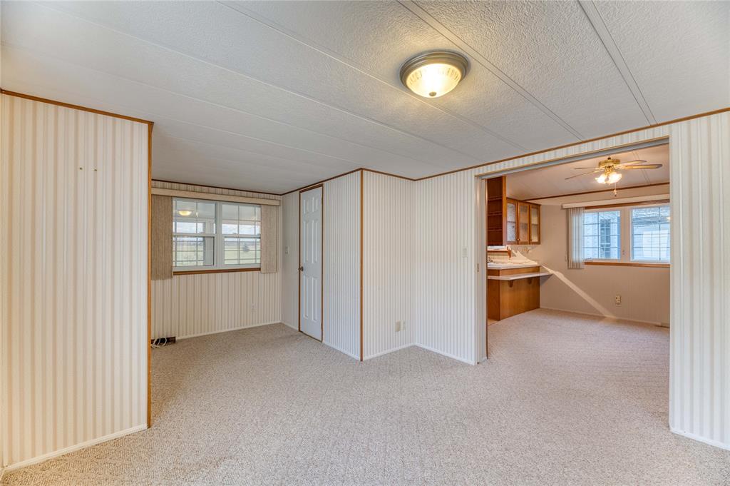 5700 BLACKWELL Sideroad Unit# 102, Sarnia Ontario, Canada