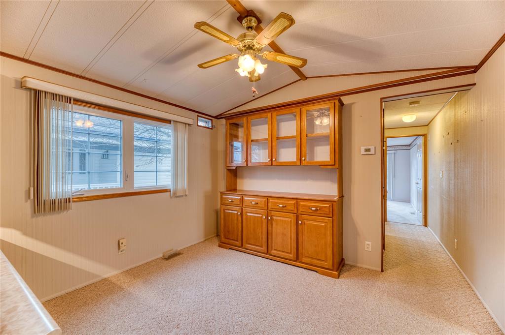 5700 BLACKWELL Sideroad Unit# 102, Sarnia Ontario, Canada