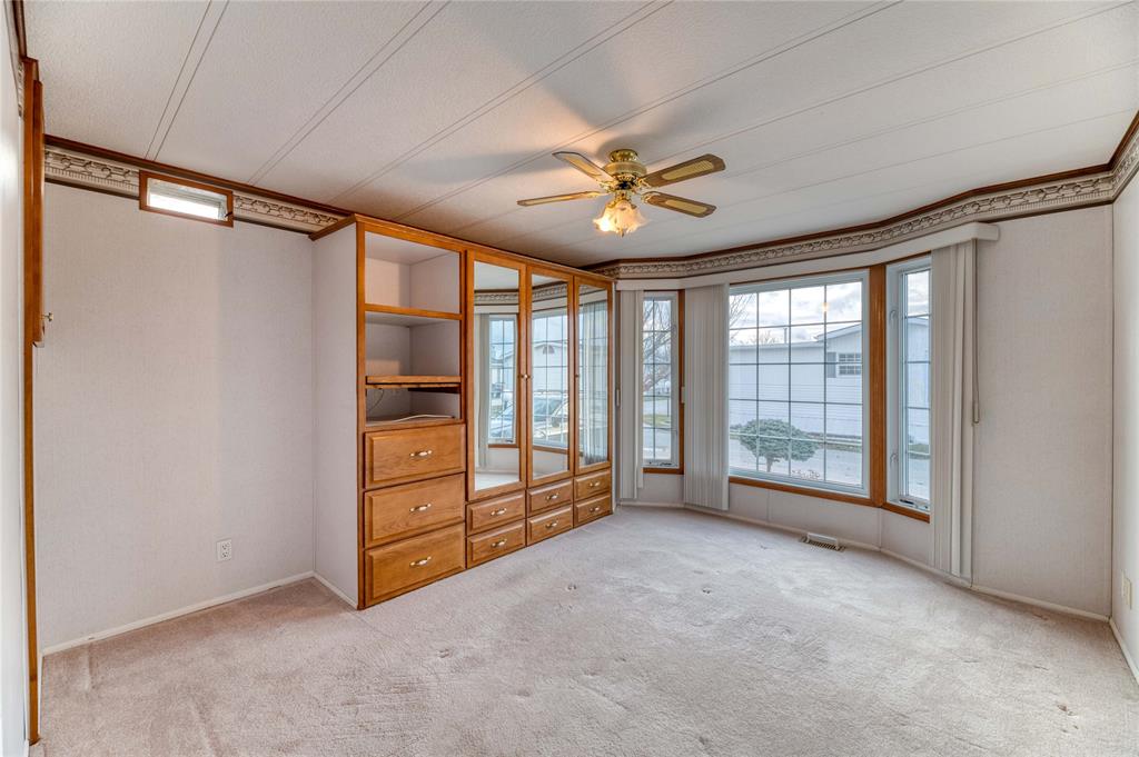 5700 BLACKWELL Sideroad Unit# 102, Sarnia Ontario, Canada