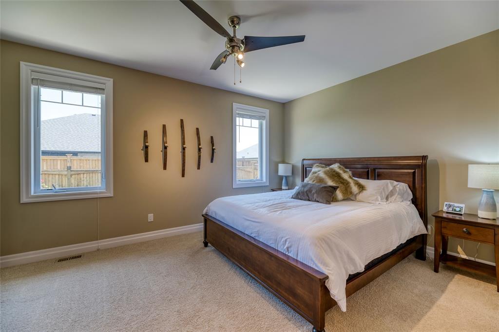 321 GRAHAM COUGHTRY Court, Sarnia Ontario, Canada