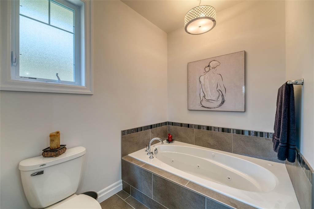 321 GRAHAM COUGHTRY Court, Sarnia Ontario, Canada