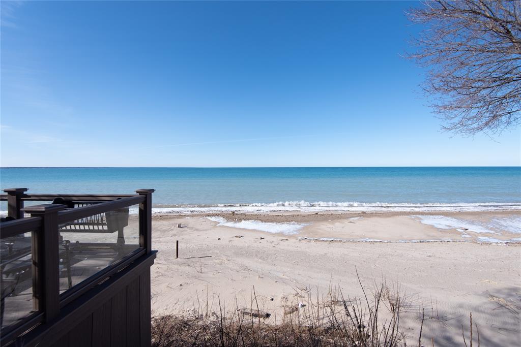 812 TUDOR Close West, Sarnia, Ontario, Canada