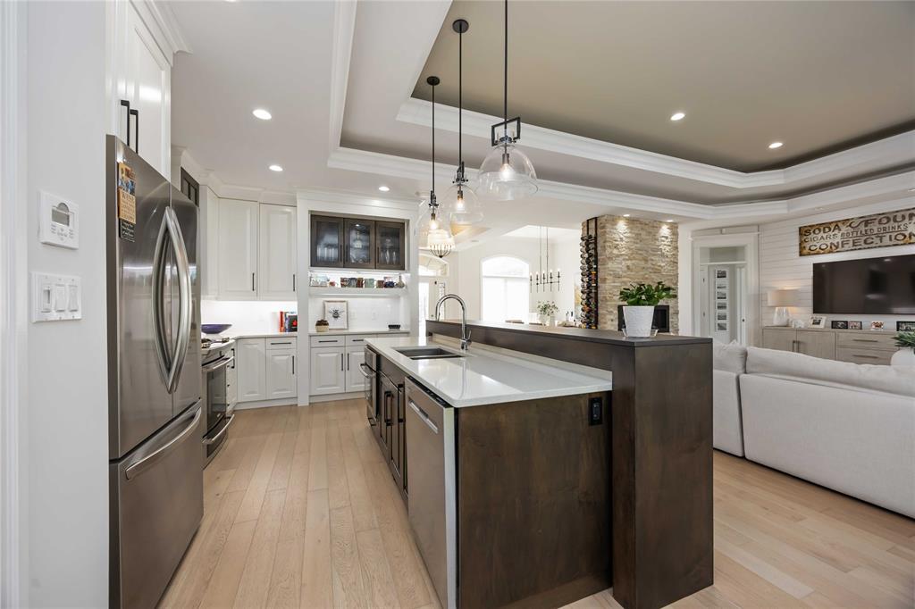 6854 CREEKSIDE Drive, Plympton-Wyoming, Ontario, Canada photo 8