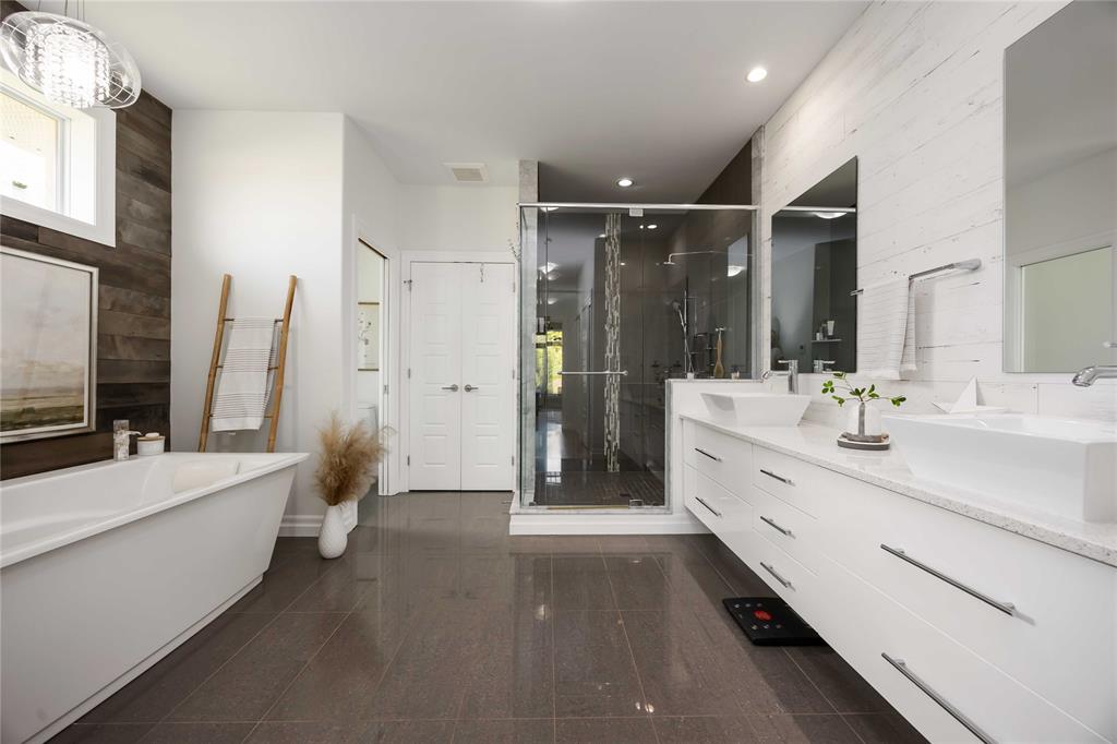 6854 CREEKSIDE Drive, Plympton-Wyoming, Ontario, Canada photo 14