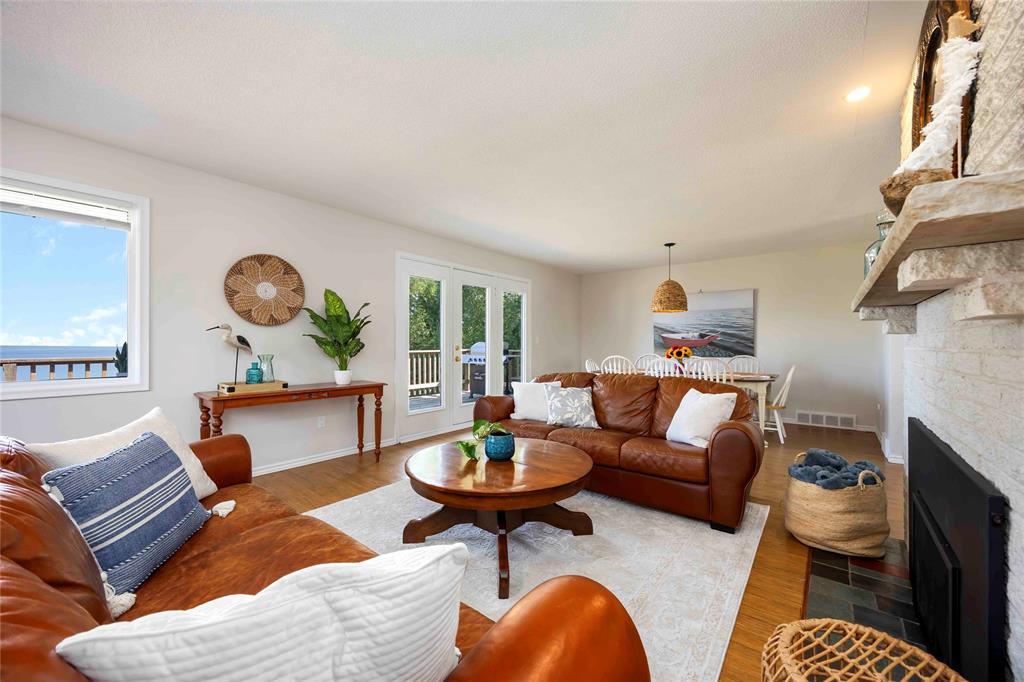 3554 QUEEN Street, Plympton-Wyoming, Ontario, Canada photo 11