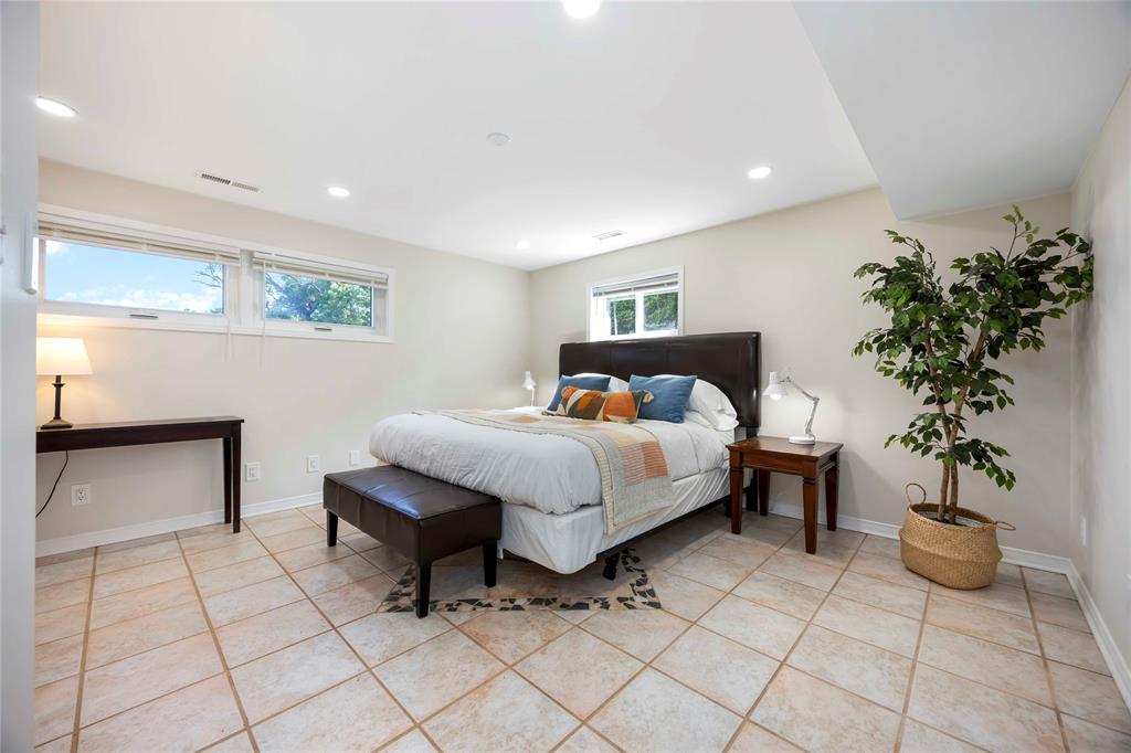 3554 QUEEN Street, Plympton-Wyoming, Ontario, Canada photo 28