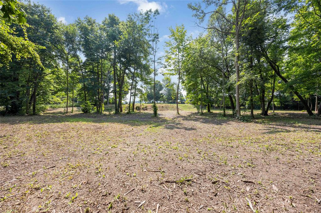 6851 FLEMING Street, Plympton-Wyoming, Ontario, Canada photo 12