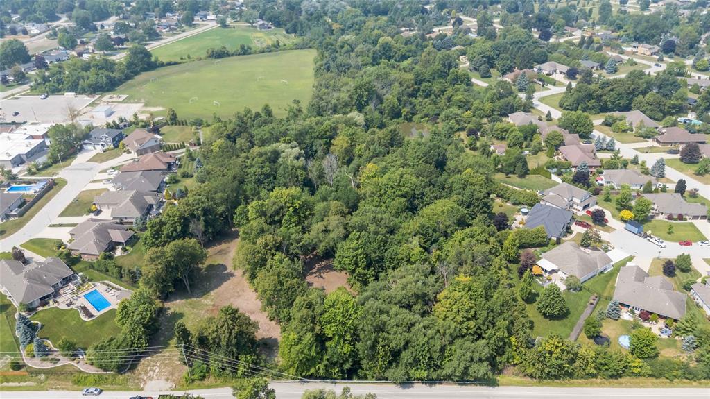 6851 FLEMING Street, Plympton-Wyoming, Ontario, Canada photo 22