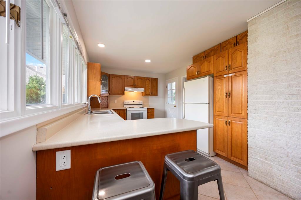 3554 QUEEN Street, Plympton-Wyoming, Ontario, Canada photo 21