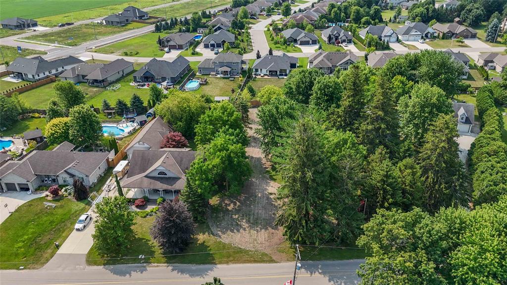 3571 QUEEN Street, Plympton-Wyoming, Ontario, Canada photo 4