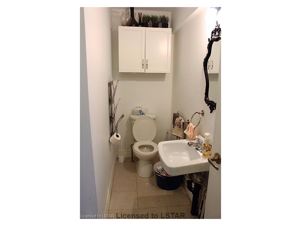 471 TALBOT Street, St. Thomas, Ontario, Canada photo 8