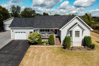 4618 DEER RUN Way, Sydenham Ontario, Canada