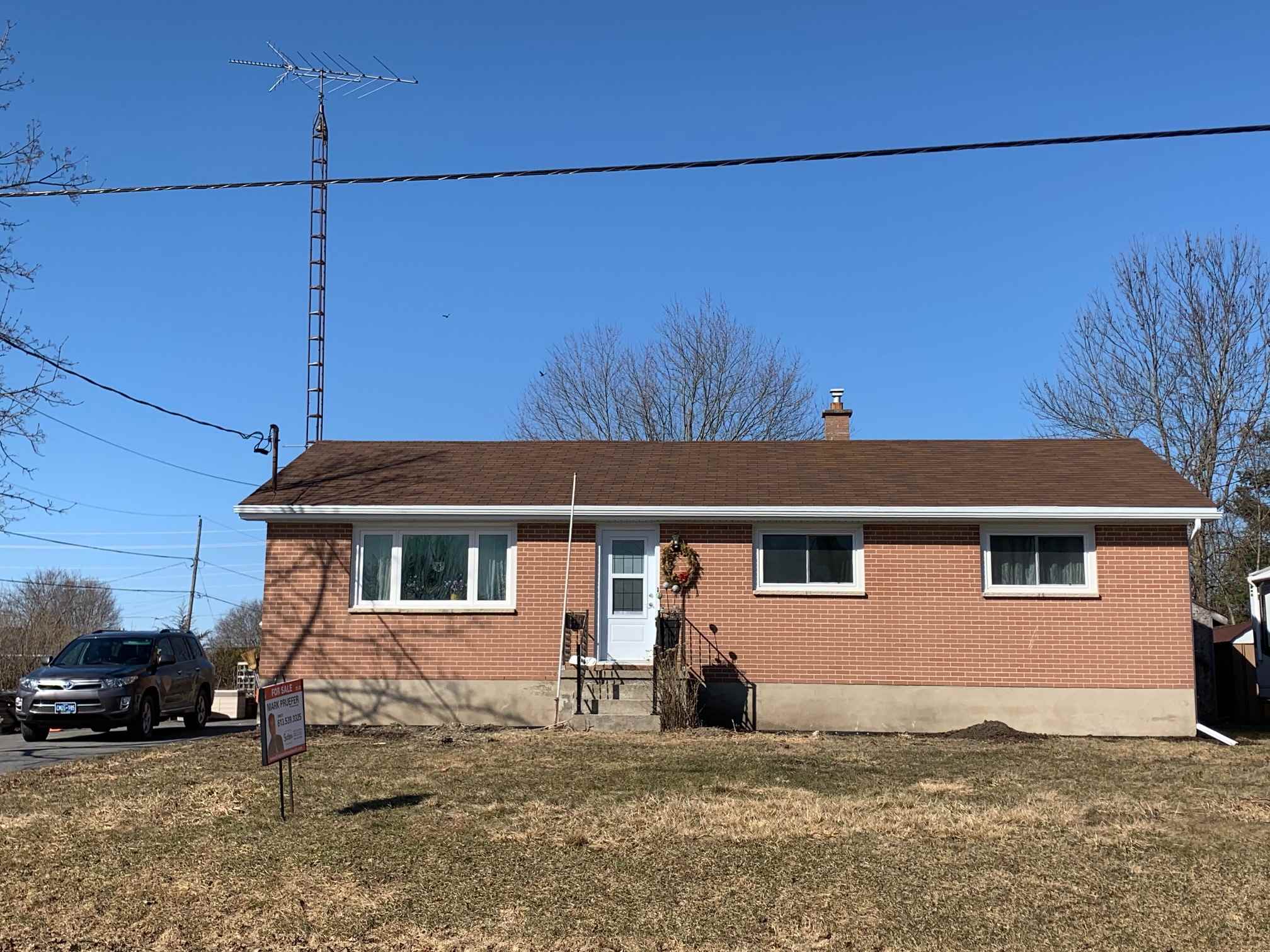 1453 Woodfield Crescent, Kingston Ontario, Canada