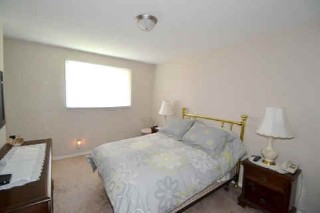 1062 HICKORYWOOD CRES, Kingston Ontario, Canada