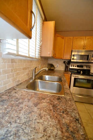 1321 FISHER CRES, Kingston Ontario, Canada