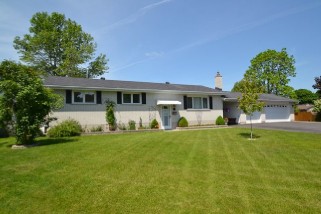 730 LAIDLAW CRES, Kingston Ontario, Canada