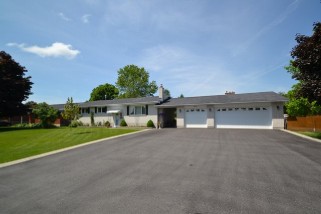730 LAIDLAW CRES, Kingston Ontario, Canada