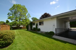 730 LAIDLAW CRES, Kingston Ontario, Canada