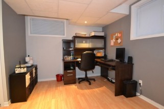 443 MAUREEN ST, Kingston Ontario, Canada