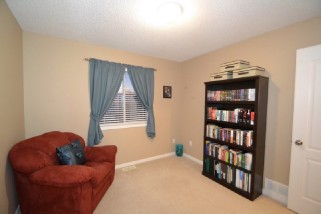 443 MAUREEN ST, Kingston Ontario, Canada