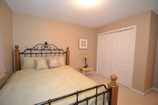 443 MAUREEN ST, Kingston Ontario, Canada