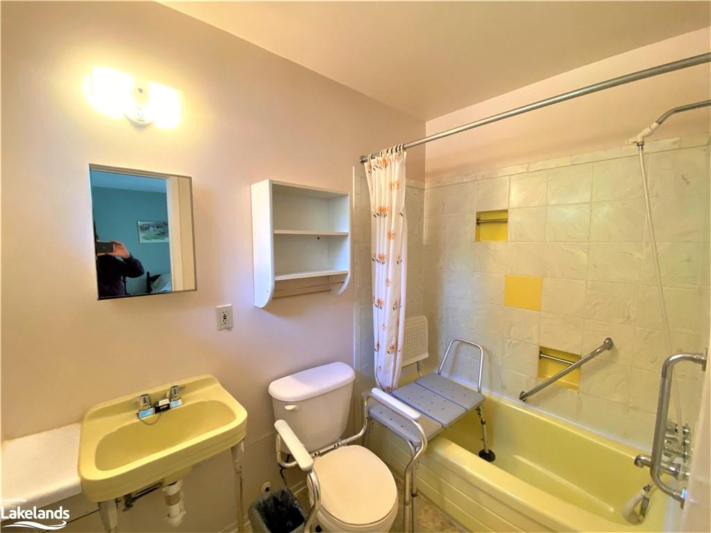 11118 124 Highway, South River, Ontario, Canada