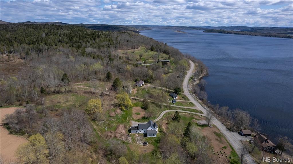 6656 Route 102, Oak Point, New Brunswick, Canada
