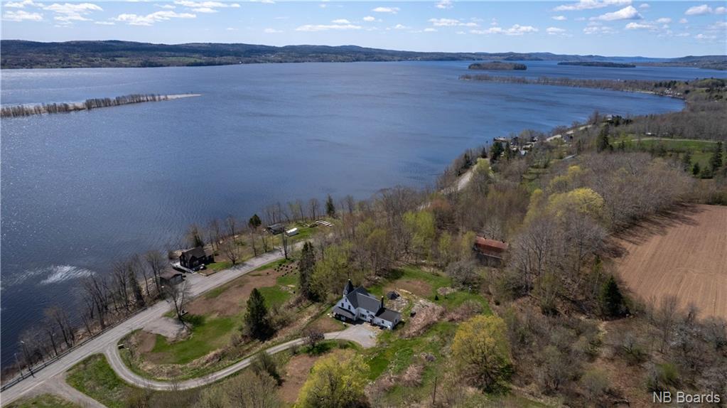 6656 Route 102, Oak Point, New Brunswick, Canada