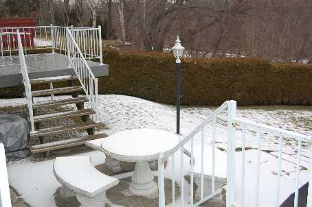 19 Moon Valley Dr, Toronto, Ontario, Canada photo 9