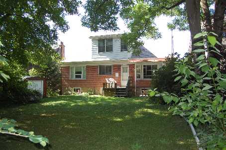 25 Meadowcrest Rd, Toronto, Ontario, Canada photo 2