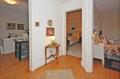 35 Glenellen Dr E, Toronto, Ontario, Canada photo 5