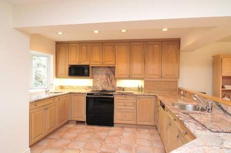 39 Riverside Cres, Toronto, Ontario, Canada photo 3