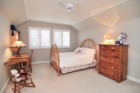 9 Kingscourt Dr, Toronto, Ontario, Canada photo 7