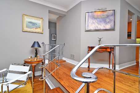 19 Lambeth Cres, Toronto, Ontario, Canada photo 3