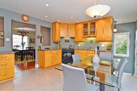19 Lambeth Cres, Toronto, Ontario, Canada photo 5