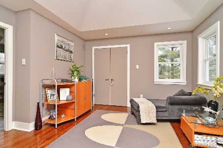 19 Lambeth Cres, Toronto, Ontario, Canada photo 7