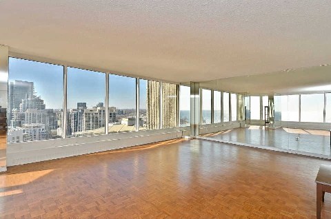 2045 Lake Shore Blvd W, Toronto, Ontario, Canada photo 3