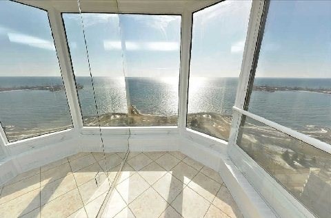 2045 Lake Shore Blvd W, Toronto, Ontario, Canada photo 4