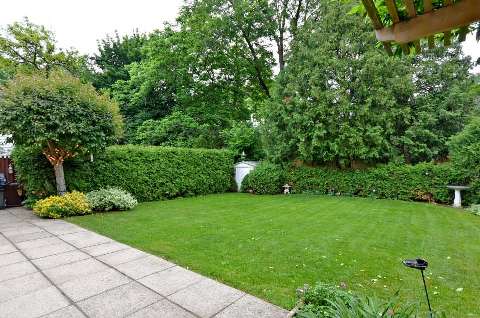 36 Orchard Cres, Toronto, Ontario, Canada