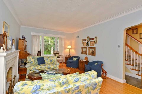 36 Orchard Cres, Toronto, Ontario, Canada photo 3