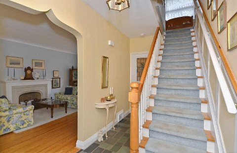 36 Orchard Cres, Toronto, Ontario, Canada photo 4
