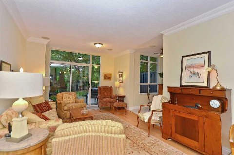 2 Aberfoyle Cres, Toronto, Ontario, Canada photo 3