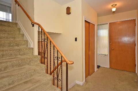 12 Kingscross Sq, Toronto, Ontario, Canada photo 2