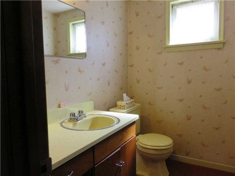 59 Merrygale Cres, Toronto, Ontario, Canada photo 12