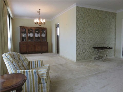 59 Merrygale Cres, Toronto, Ontario, Canada photo 4