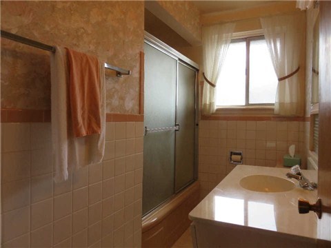 59 Merrygale Cres, Toronto, Ontario, Canada photo 7