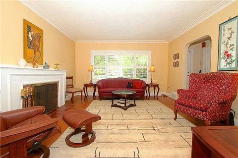 1082 Kipling Ave, Toronto, Ontario, Canada photo 2
