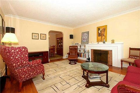 1082 Kipling Ave, Toronto, Ontario, Canada photo 3